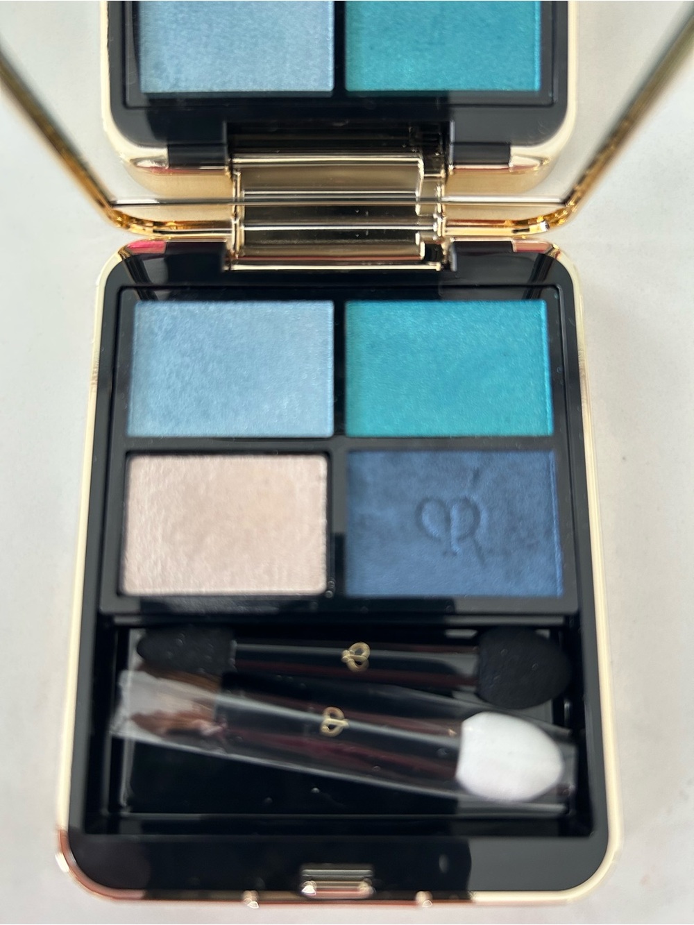 Cle de Peau eyeshadow palette